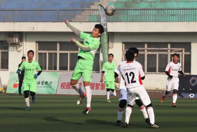 NBA总决赛G1-马刺负尼克斯 文班26+12布伦森30分